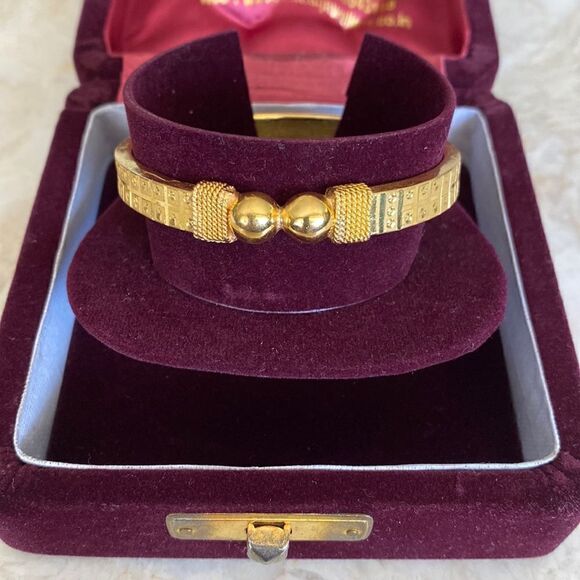 18K Gold Solid Bangle Bracelet 23.43gm - Picture 3 of 9